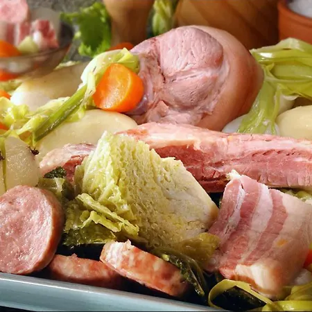 Apartament Chez Louis Saint-Flour (Cantal)