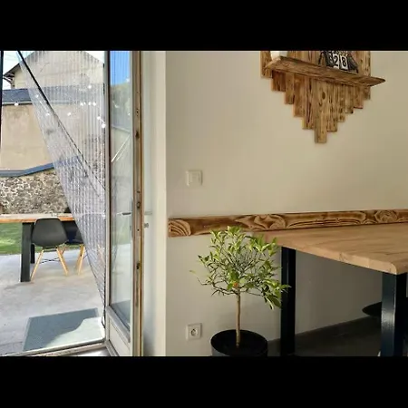 Chez Louis Apartment *